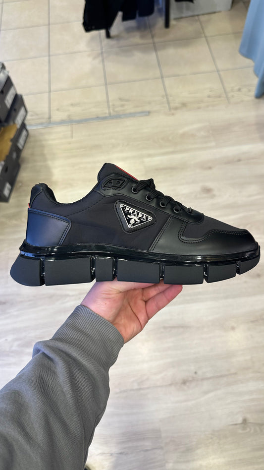 Prada Rahat Tabanlı Siyah Erkek Ayakkabı