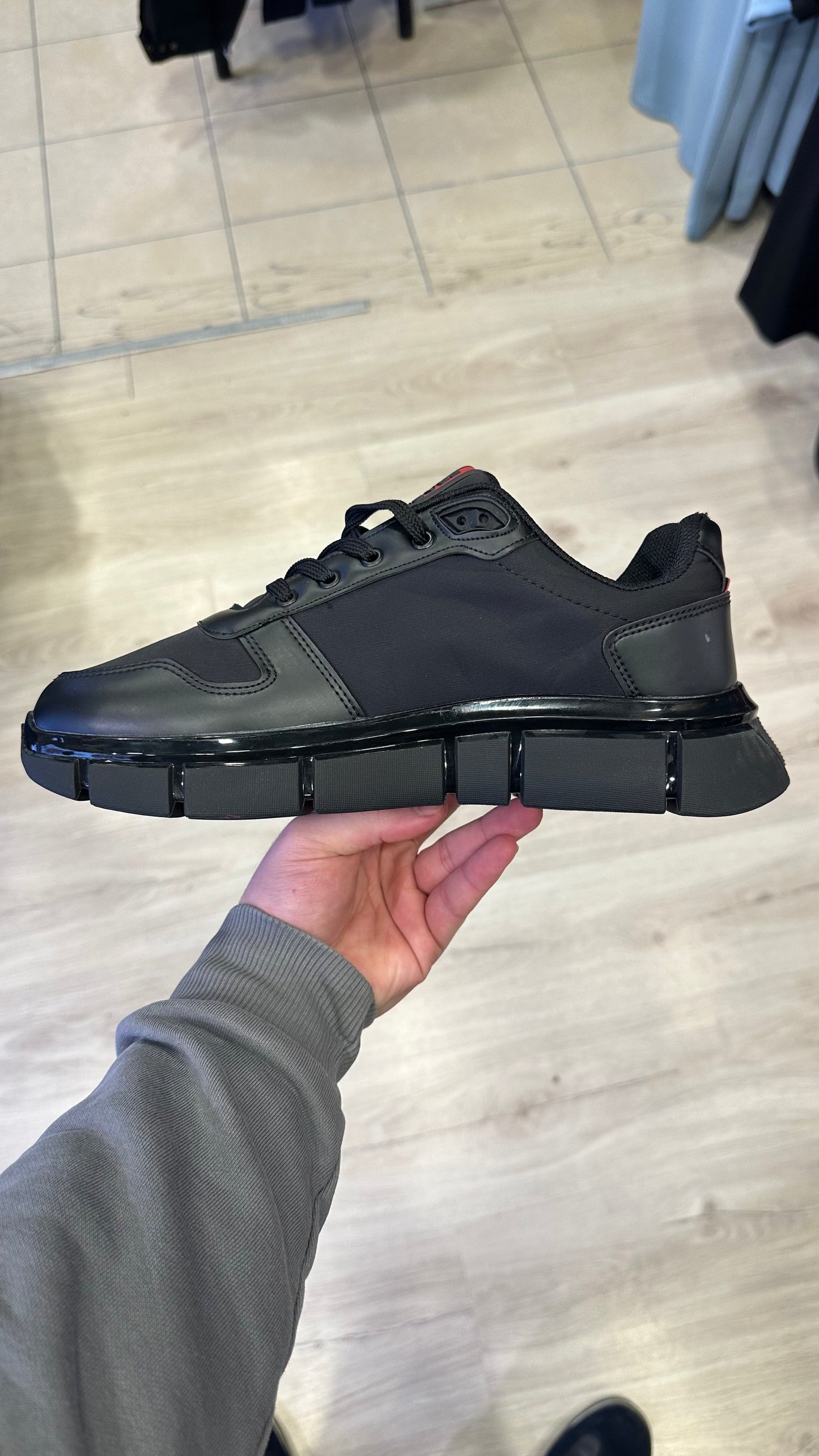 Prada Rahat Tabanlı Siyah Erkek Ayakkabı