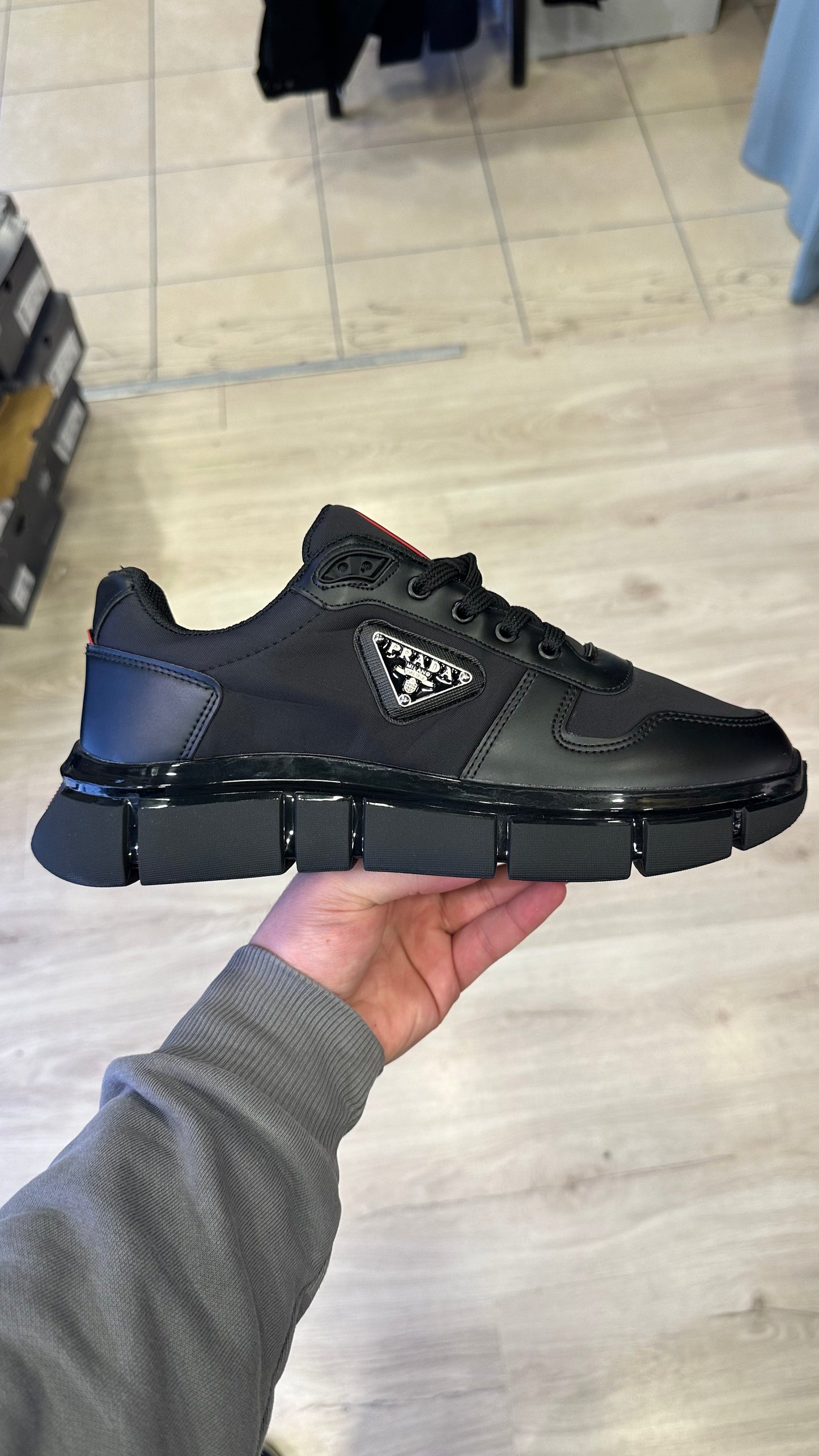 Prada Rahat Tabanlı Siyah Erkek Ayakkabı